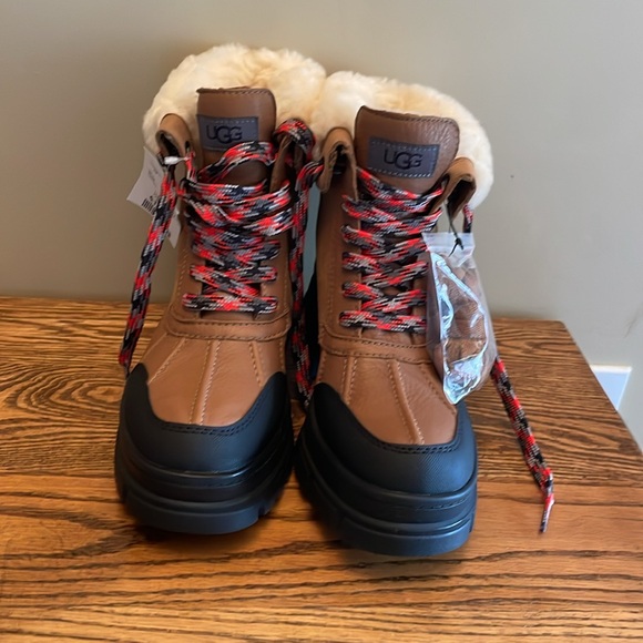 ‼️SOLD‼️ Ashton Addie Ugg winter boots - Picture 7 of 13